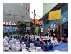 Babinsa Harjamukti Sosialisasikan Bahaya Narkoba Sejak Dini Kepada Siswa SD Kanggraksan.